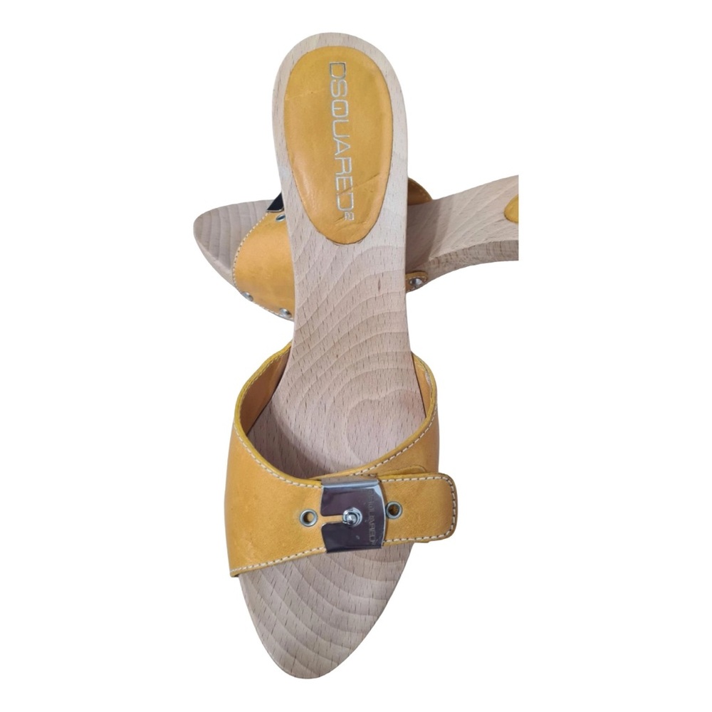 DSQUARED2 mustard yellow leather slide clogs with buckle